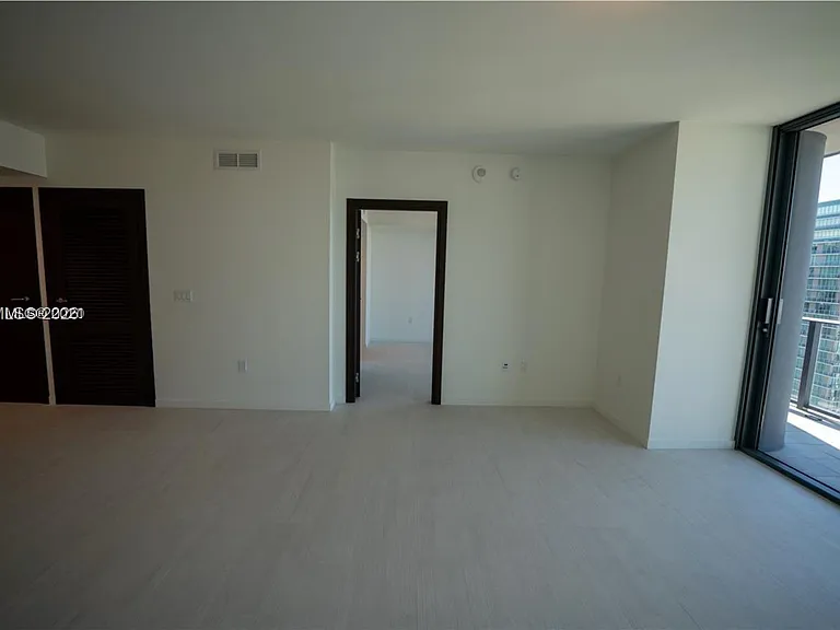 1000 Brickell Plz #3411 — Photo 9
