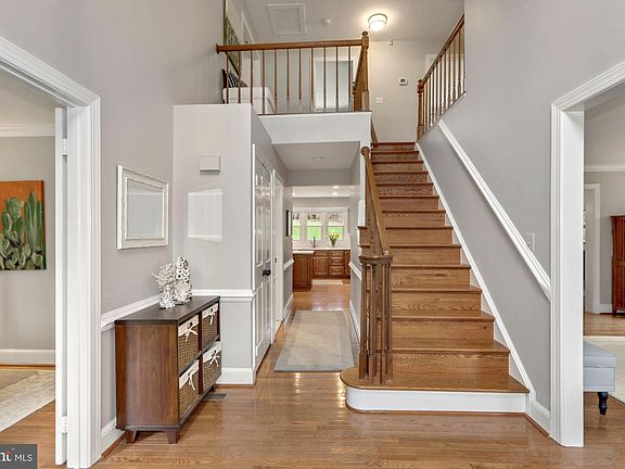 3rd image of 6807 Spout Ln