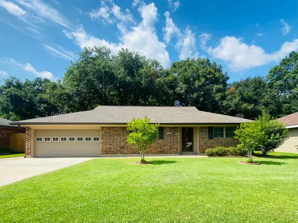225 Churchill Dr, Lafayette, LA 70506