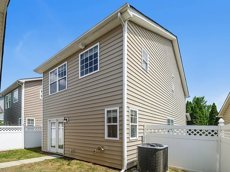 13768 Aldenbrook Dr — Photo 17