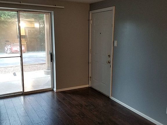 5th image of 2741 Westphalia Ct APT A