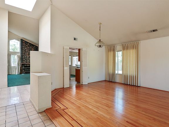 3rd image of 534 Park Johnson Pl