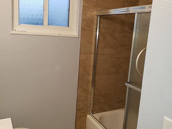 3rd image of 1381 San Tomas Aquino Pkwy #2