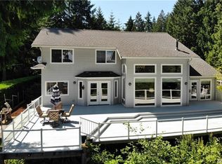 10915 Seaview Dr, Anderson Island, WA 98303