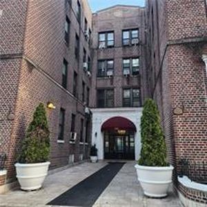 590 Parkside Ave APT 3AW, Brooklyn, NY, 11226