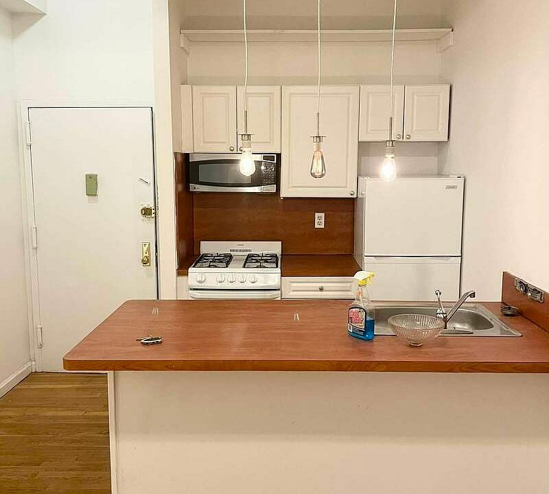1st image of 375 E 10th St APT 1B