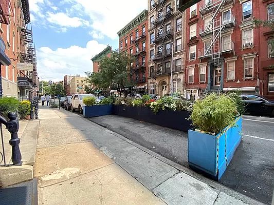 5th image of 339 E 9th St APT 4D
