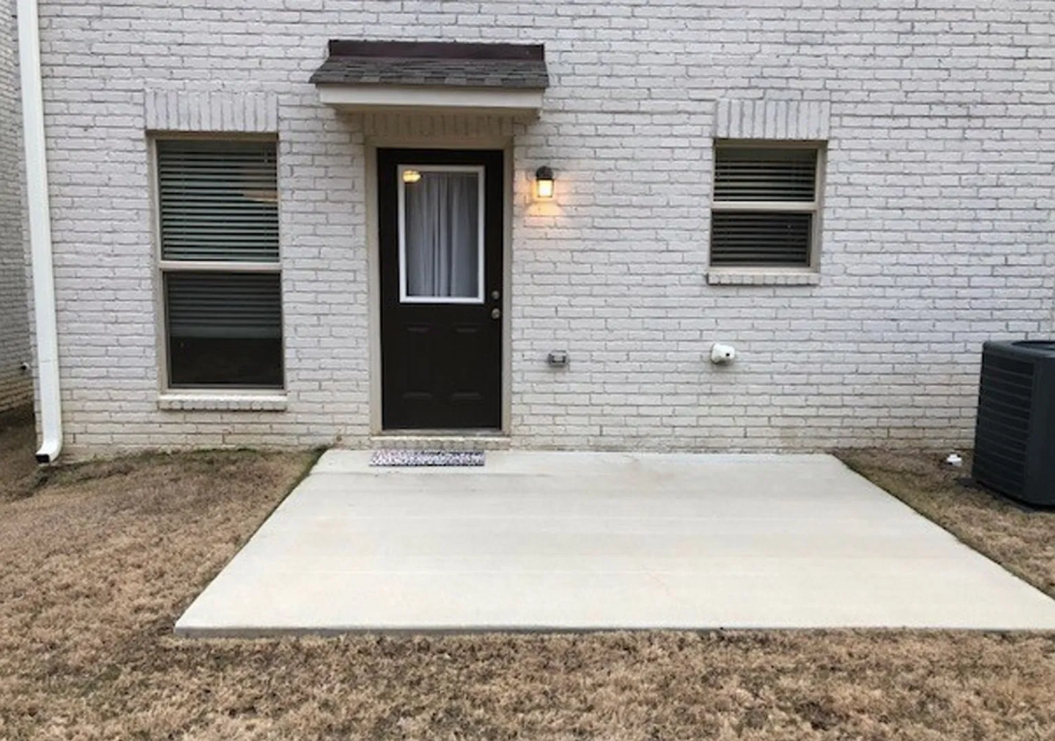 4 Bed/4.5 Bath — Photo 2