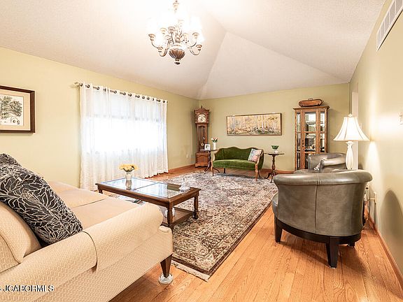 5th image of 5229 Sharon Dr