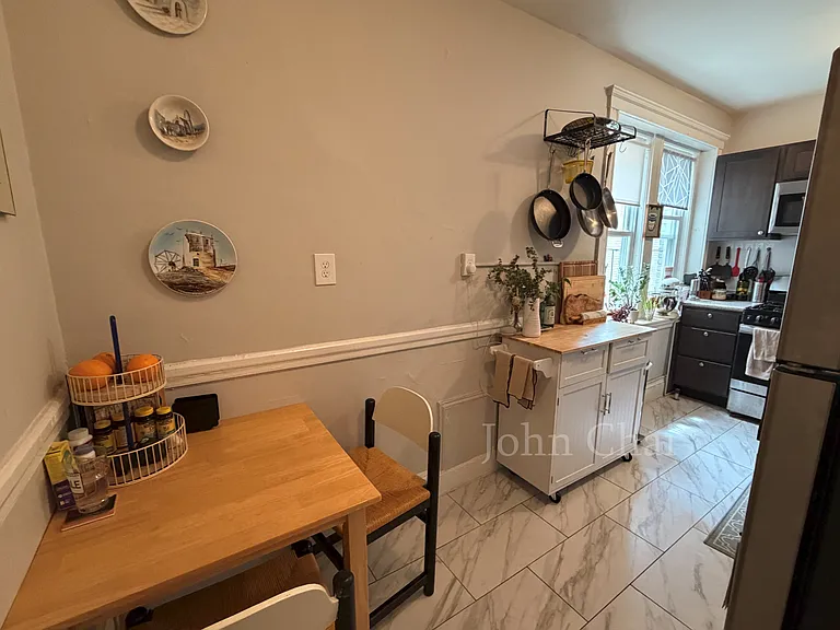 55 Linden St #12 — Photo 10