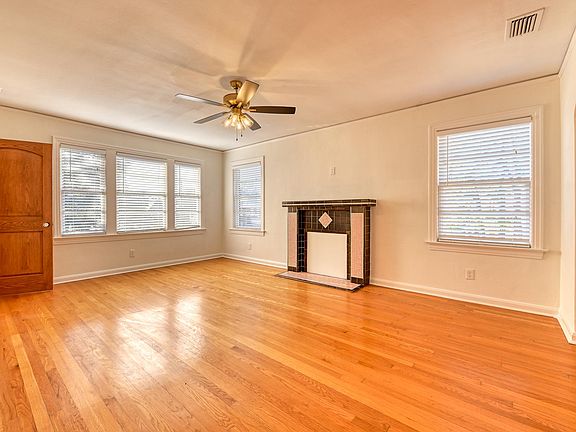 4th image of 3125 Riverside Ave