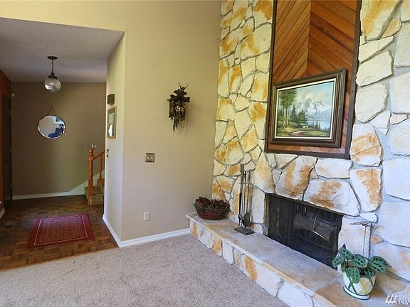 3rd image of 7216 Turquoise Dr SW