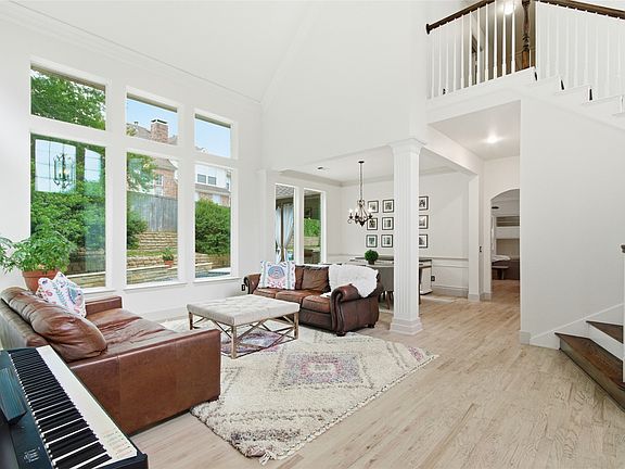 4th image of 4918 S Meadow Ridge Cir