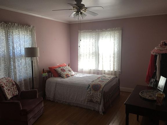 5th image of 125 E Frank Boyd St