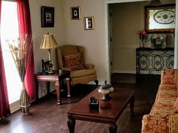 4th image of 1208 Old Oak Cir N