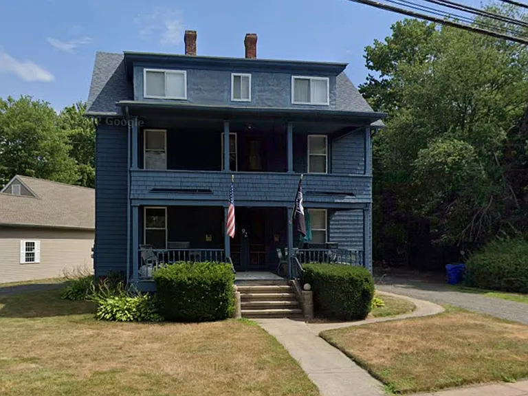 Main St — Photo 1