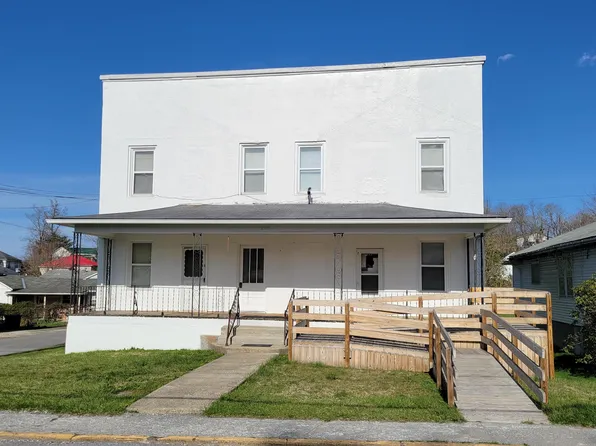 228 Summerlee Ave APT 1, Oak Hill, WV 25901