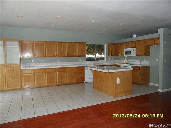 2nd image of 4807 Woodhollow Ave