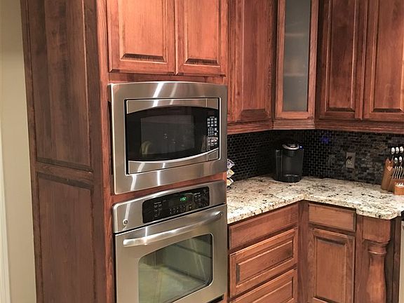 3rd image of 1039 Pine Needles Dr
