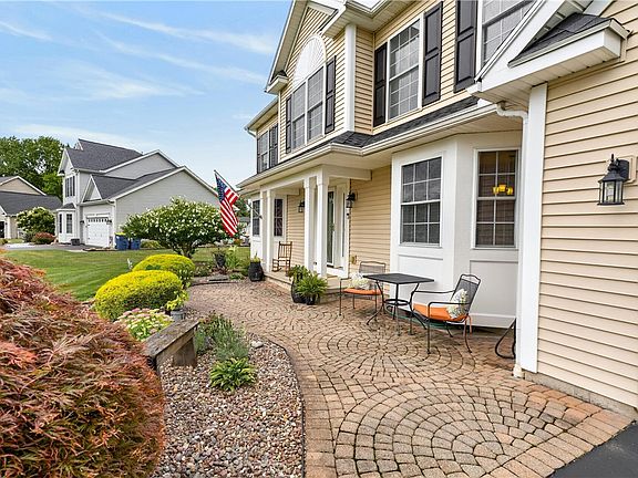 4th image of 1361 Cherry Laurel Cir