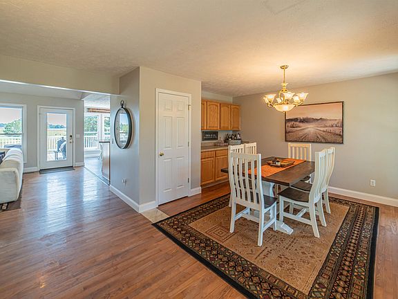 4th image of 111 Pennie Ln