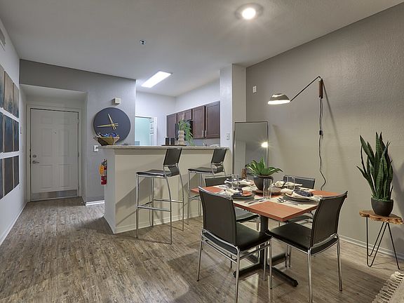 2nd image of 601 Vairo Blvd #2-1298138