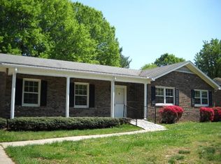 3218 Pine Needles Rd, High Point, NC 27265