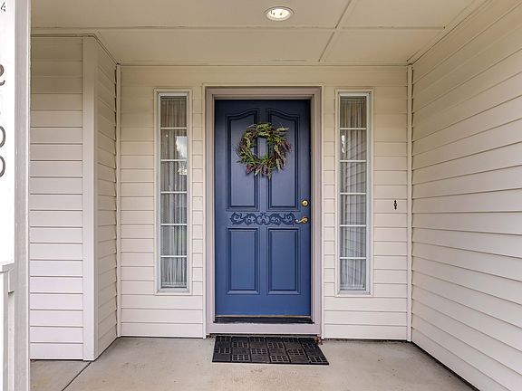 3rd image of 2100 SE 160th Pl