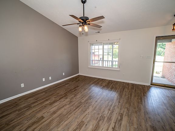 5th image of 1112 Randall Way