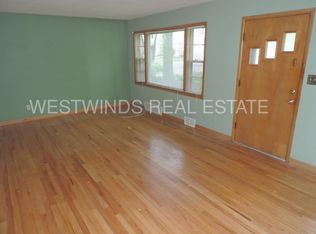 5 Oak Park Ct, Iowa City, IA 52246