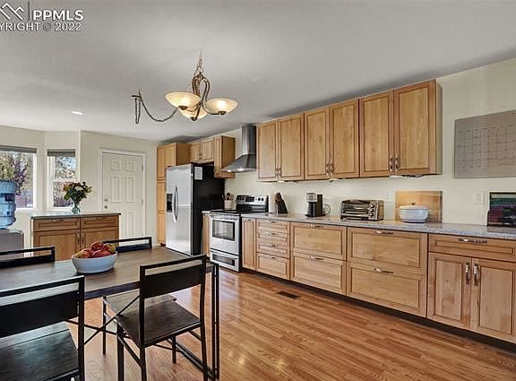 4th image of 5880 Grapevine Dr