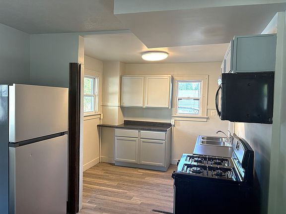 5th image of 1510 E Holmes St