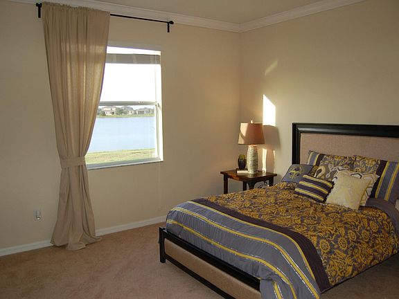 4th image of 1664 Thetford Cir