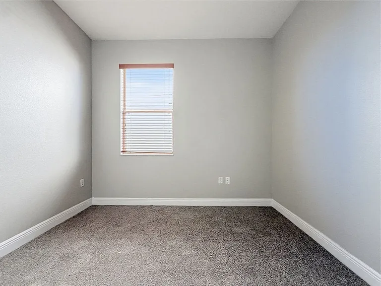 10250 Malpas Point — Photo 23
