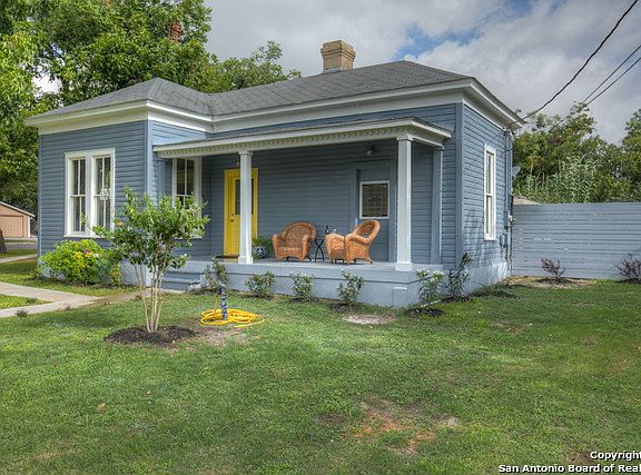 2nd image of 454 E Krezdorn St
