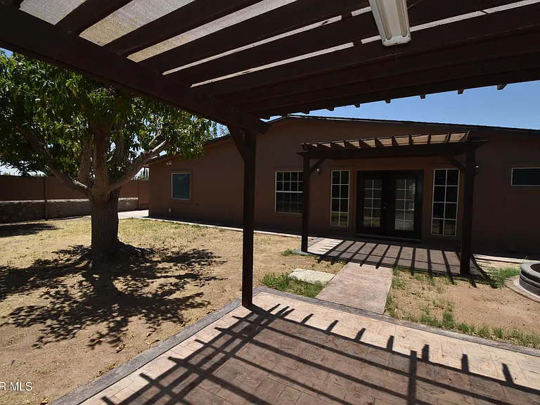 10800 Saigon Dr — Photo 29