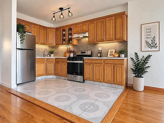 4th image of 408 Myrtle Ave #4