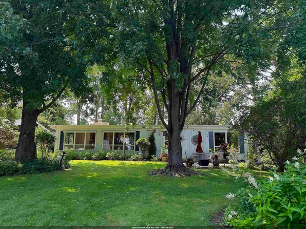 2073 S Point Comfort Rd, Oshkosh, WI 54902