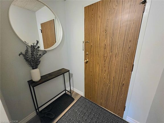 2nd image of 24 Mooregate Cres #103