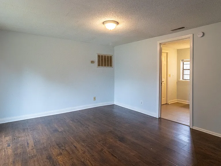 104 Wilder St — Photo 7