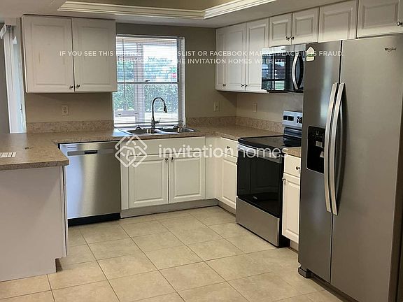 4th image of 2116 SE 7th St