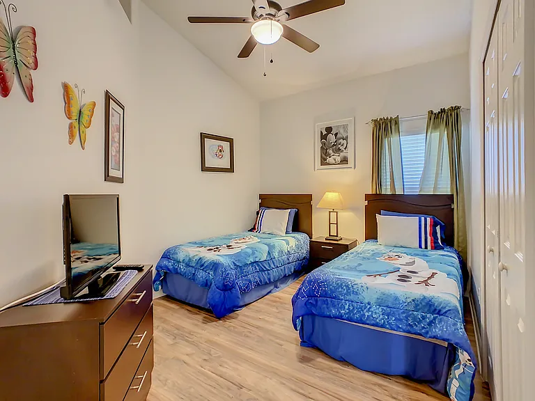 16724 Rolling Green Dr — Photo 46