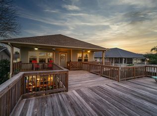 885 Bonita St, Bayou Vista, TX 77563