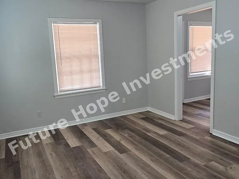1308 SW 38th St — Photo 15