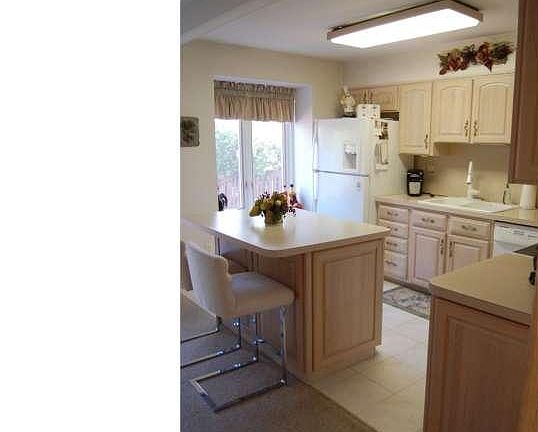 5th image of 45 Essex Pl