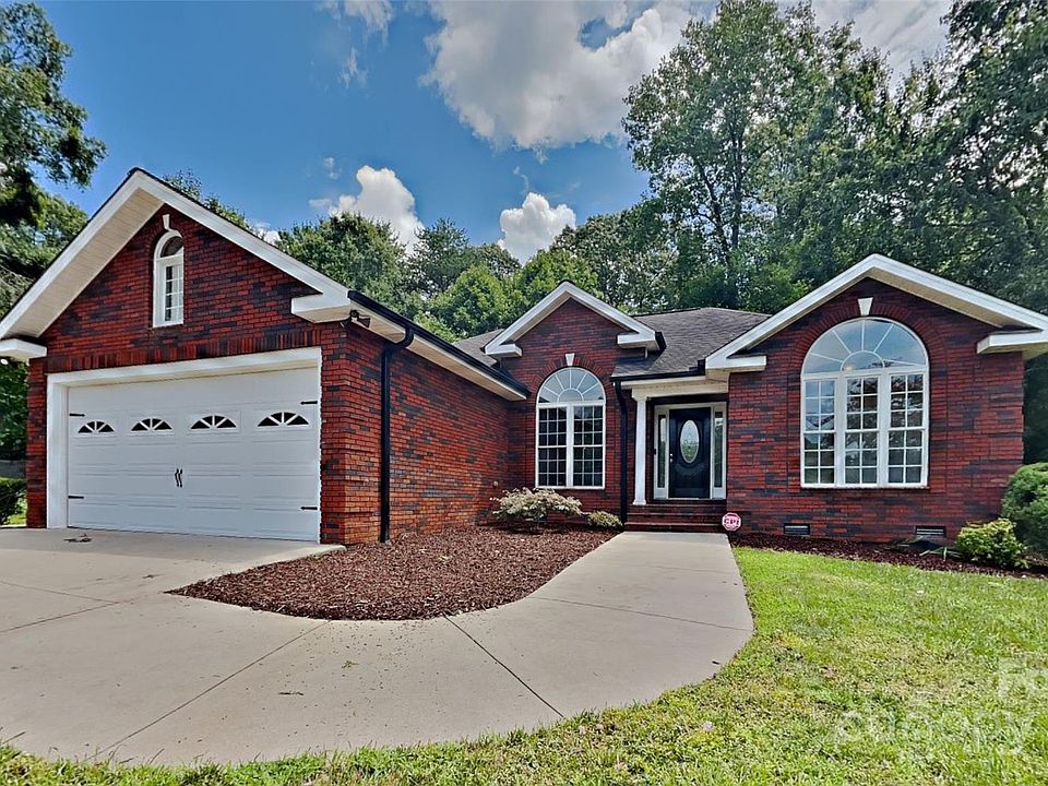 1st image of 714 Ferndale Dr