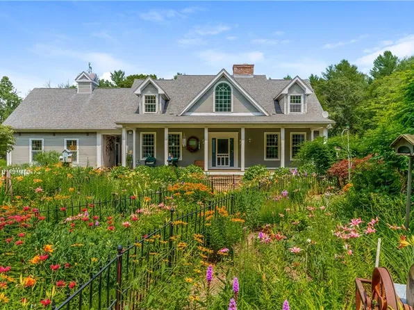 14 Gordon Way, Hopkinton, RI 02833