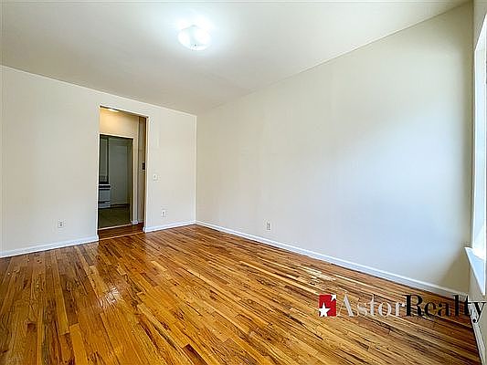 5th image of 30-30 30th St #1B