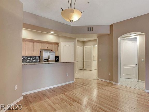 4th image of 38 E Serene Ave Unit 128