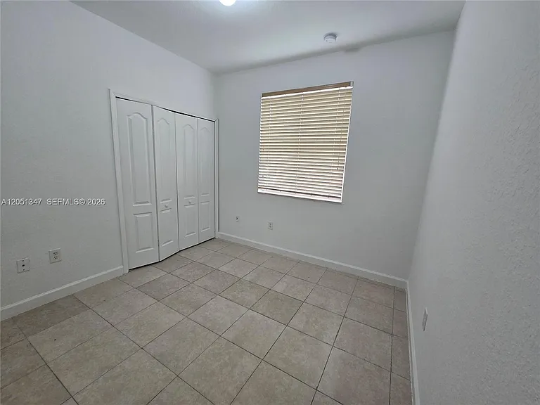 2460 SE 16th Ter #100 — Photo 5